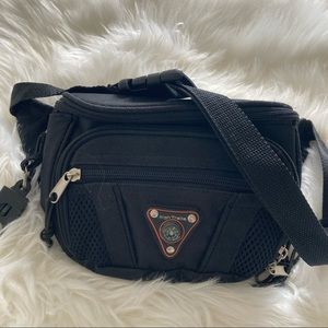 HIGH TRAILS HIKING/TRAVEL HIP BAG